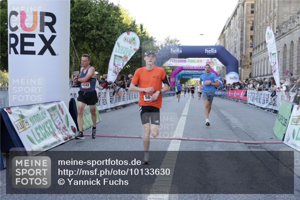 06.09.2026 - CURREX Alsterlauf Yannick Fuchs http://msf.ph/oto/10133630 06.09.2026 09:41:19 Ziel 3053, 3997, 4243, 4342, 5105, 5514, 5541, 5623, 5673, 6080, 6135 meine-sportfotos.de