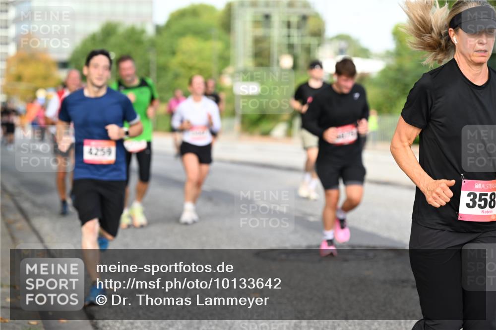 06.09.2026 - CURREX Alsterlauf Dr. Thomas Lammeyer http://msf.ph/oto/10133642 06.09.2026 09:58:37 Laufen 4259, 358 meine-sportfotos.de