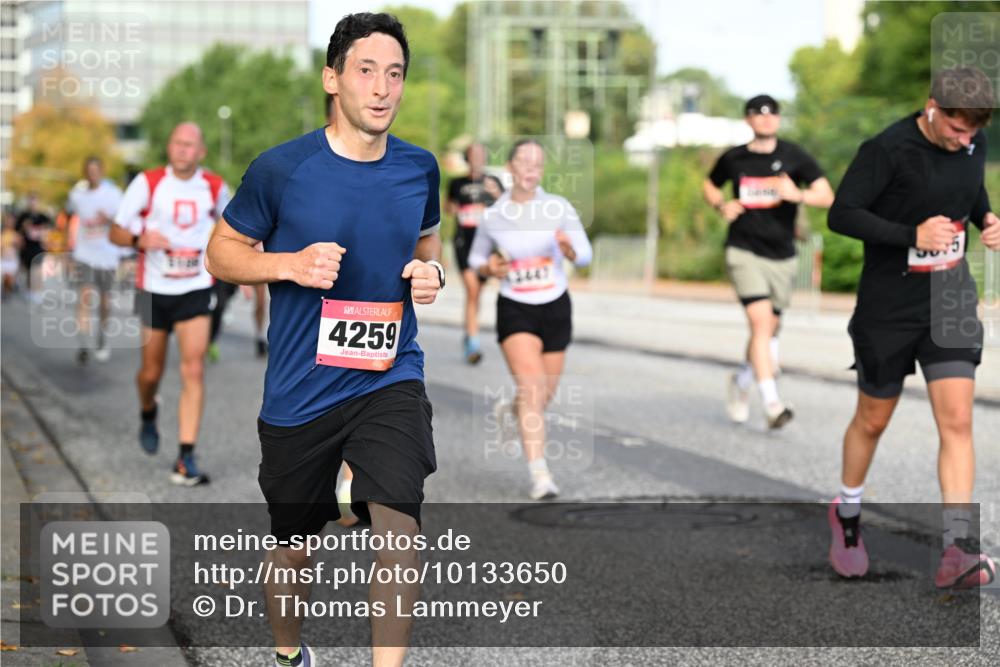 06.09.2026 - CURREX Alsterlauf Dr. Thomas Lammeyer http://msf.ph/oto/10133650 06.09.2026 09:58:38 Laufen 4259 meine-sportfotos.de