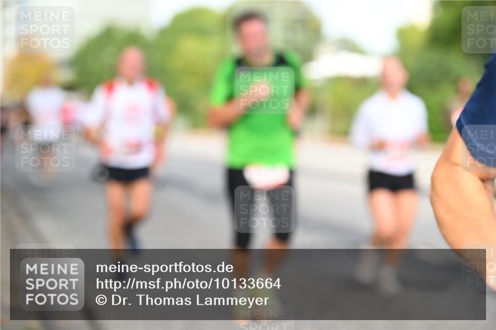 06.09.2026 - CURREX Alsterlauf Dr. Thomas Lammeyer http://msf.ph/oto/10133664 06.09.2026 09:58:39 Laufen  meine-sportfotos.de