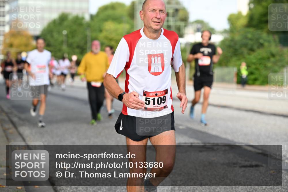 06.09.2026 - CURREX Alsterlauf Dr. Thomas Lammeyer http://msf.ph/oto/10133680 06.09.2026 09:58:41 Laufen 5109 meine-sportfotos.de