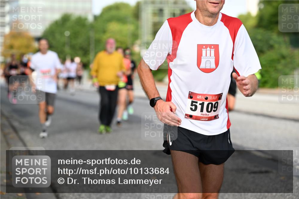 06.09.2026 - CURREX Alsterlauf Dr. Thomas Lammeyer http://msf.ph/oto/10133684 06.09.2026 09:58:41 Laufen 5109 meine-sportfotos.de