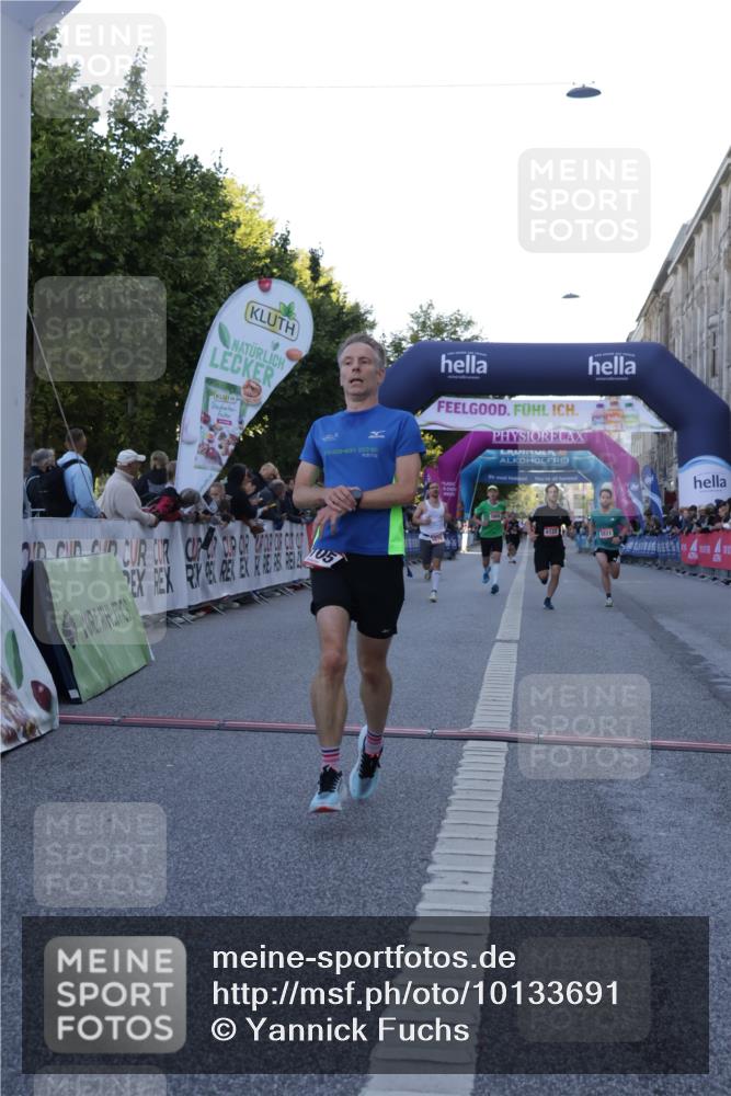 06.09.2026 - CURREX Alsterlauf Yannick Fuchs http://msf.ph/oto/10133691 06.09.2026 09:41:26 Ziel 4342, 4705, 5511, 5514, 5541, 5673, 5676, 5808, 6122, 6132 meine-sportfotos.de