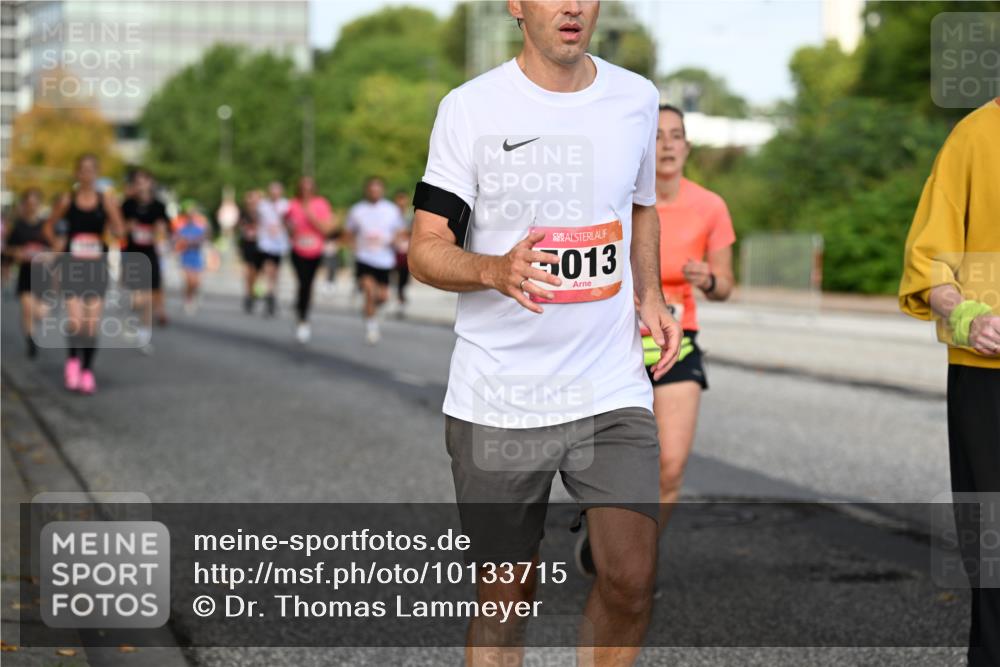 06.09.2026 - CURREX Alsterlauf Dr. Thomas Lammeyer http://msf.ph/oto/10133715 06.09.2026 09:58:44 Laufen 013 meine-sportfotos.de