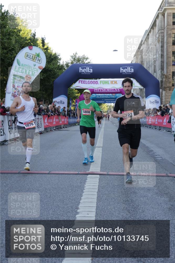 06.09.2026 - CURREX Alsterlauf Yannick Fuchs http://msf.ph/oto/10133745 06.09.2026 09:41:29 Ziel 4705, 5511, 5541, 5676, 5808, 6122, 6132 meine-sportfotos.de