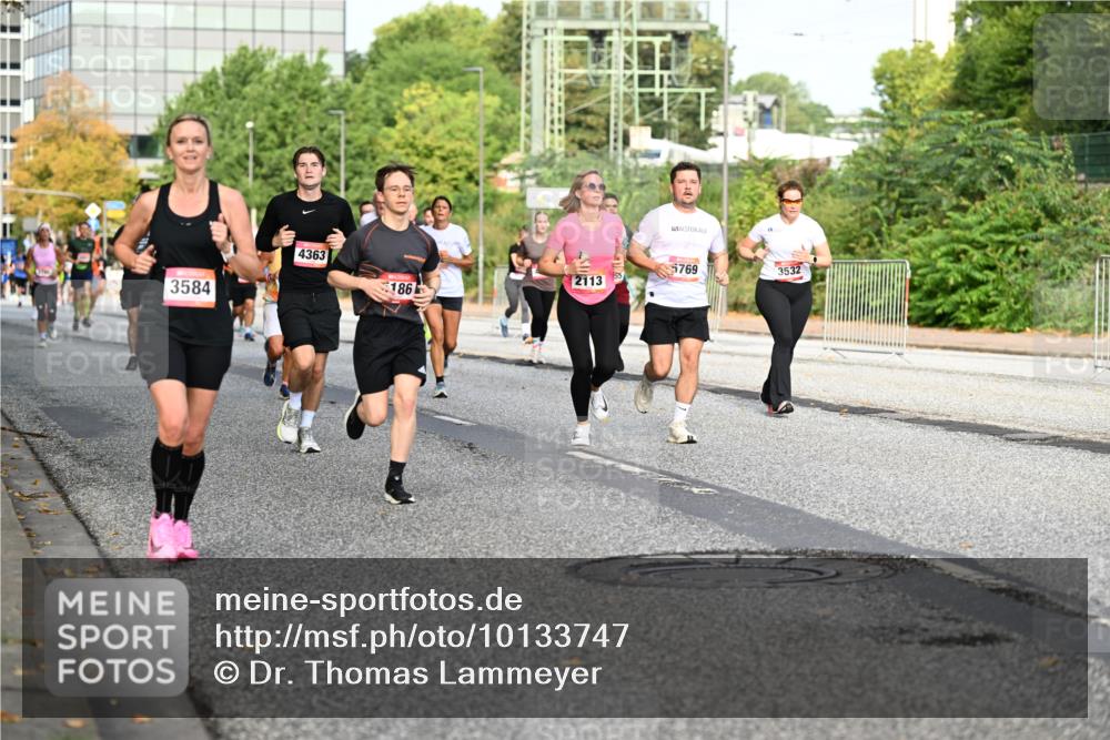 06.09.2026 - CURREX Alsterlauf Dr. Thomas Lammeyer http://msf.ph/oto/10133747 06.09.2026 09:58:47 Laufen 3584, 4363, 186, 5769, 3532, 2113 meine-sportfotos.de