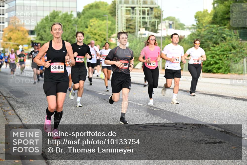 06.09.2026 - CURREX Alsterlauf Dr. Thomas Lammeyer http://msf.ph/oto/10133754 06.09.2026 09:58:48 Laufen 3584, 4363, 769, 3532, 86, 113 meine-sportfotos.de