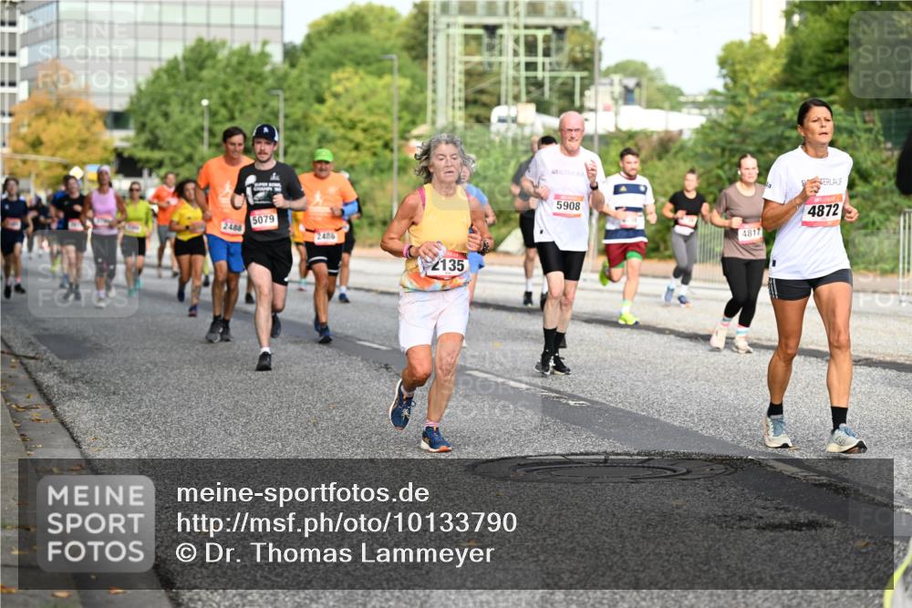 06.09.2026 - CURREX Alsterlauf Dr. Thomas Lammeyer http://msf.ph/oto/10133790 06.09.2026 09:58:51 Laufen 2488, 5079, 2486, 2135, 5908, 4817, 4872 meine-sportfotos.de