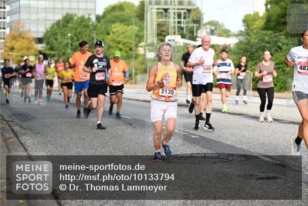 06.09.2026 - CURREX Alsterlauf Dr. Thomas Lammeyer http://msf.ph/oto/10133794 06.09.2026 09:58:52 Laufen 2488, 5079, 2486, 2135, 5908, 4817, 487 meine-sportfotos.de