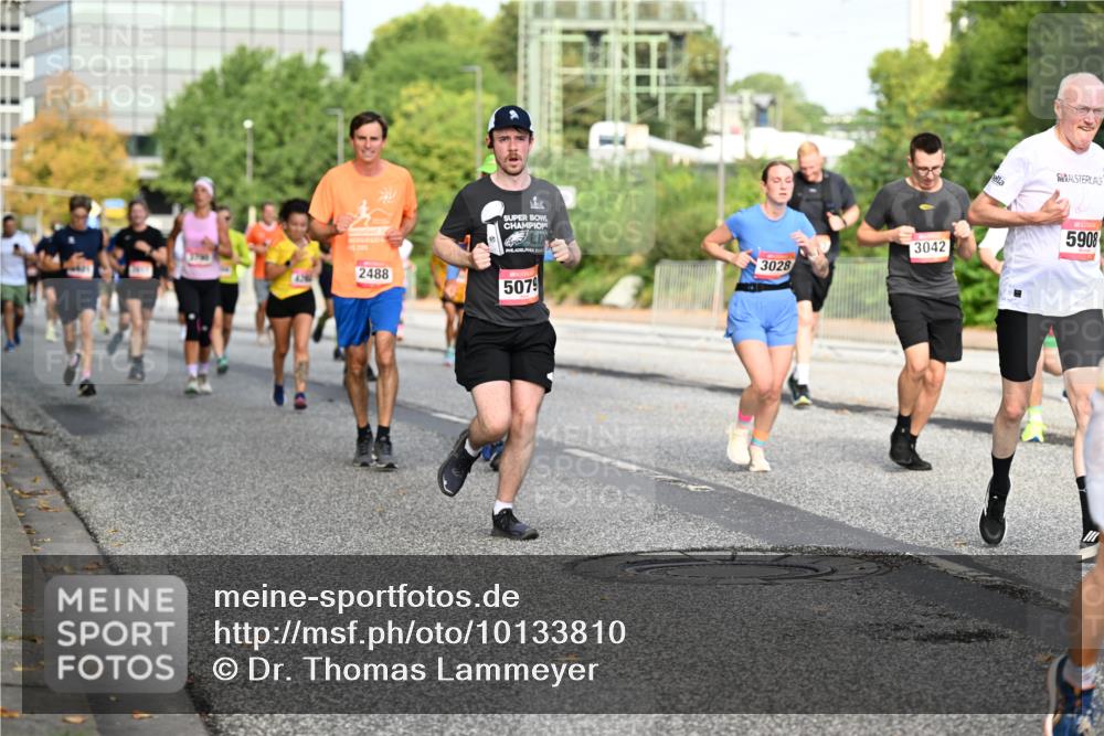 06.09.2026 - CURREX Alsterlauf Dr. Thomas Lammeyer http://msf.ph/oto/10133810 06.09.2026 09:58:53 Laufen 2488, 5079, 3042, 3028, 5908 meine-sportfotos.de