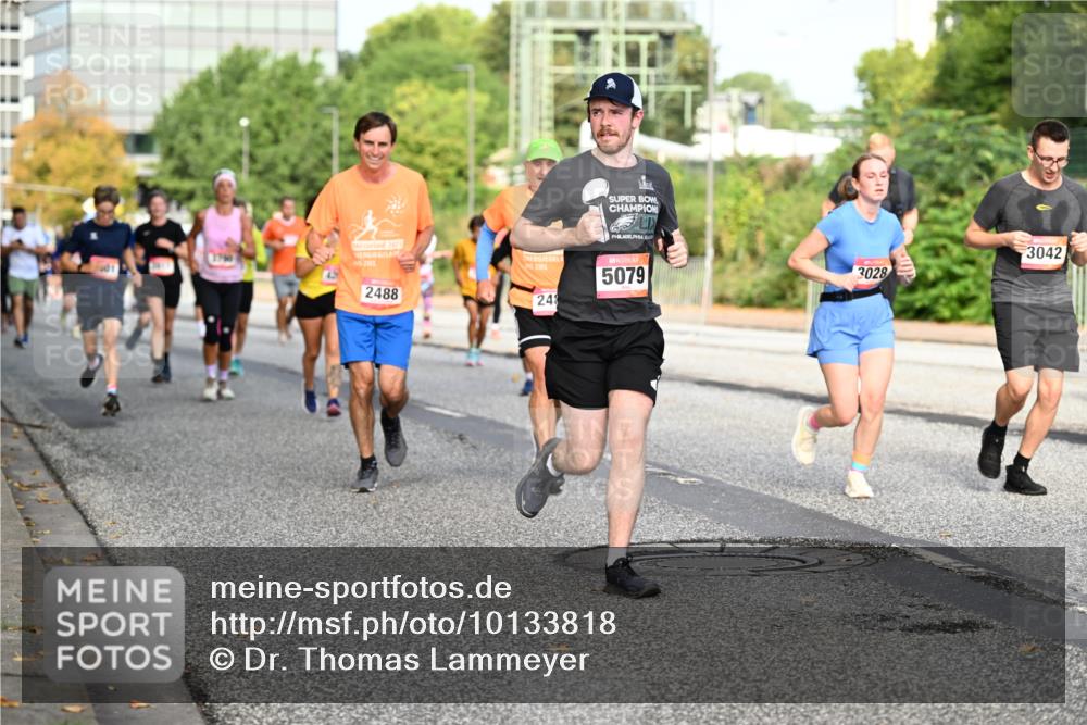 06.09.2026 - CURREX Alsterlauf Dr. Thomas Lammeyer http://msf.ph/oto/10133818 06.09.2026 09:58:54 Laufen 2125, 2488, 248, 5079, 3028, 3042 meine-sportfotos.de