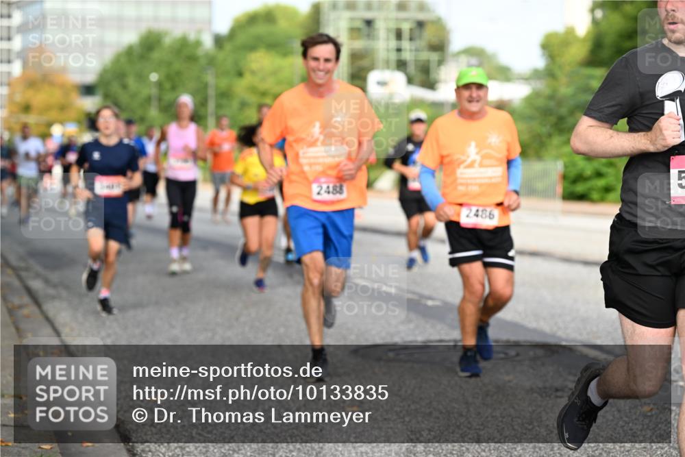 06.09.2026 - CURREX Alsterlauf Dr. Thomas Lammeyer http://msf.ph/oto/10133835 06.09.2026 09:58:56 Laufen 2483, 2486, 5 meine-sportfotos.de