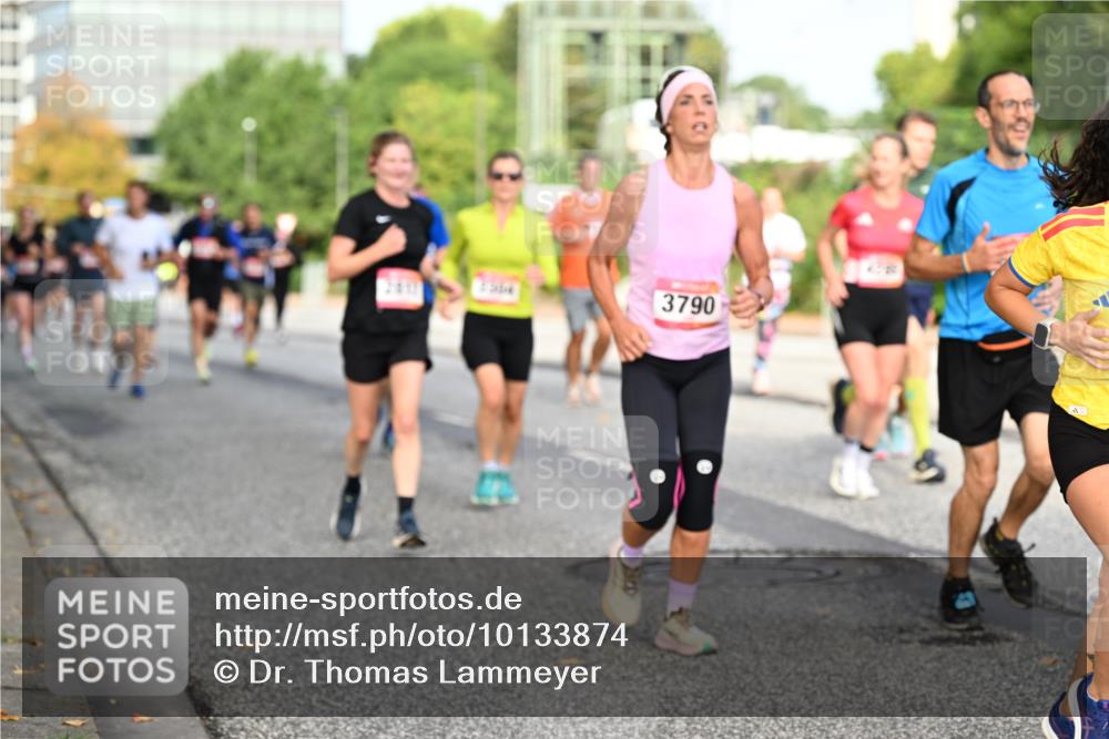 06.09.2026 - CURREX Alsterlauf Dr. Thomas Lammeyer http://msf.ph/oto/10133874 06.09.2026 09:58:59 Laufen 3790 meine-sportfotos.de