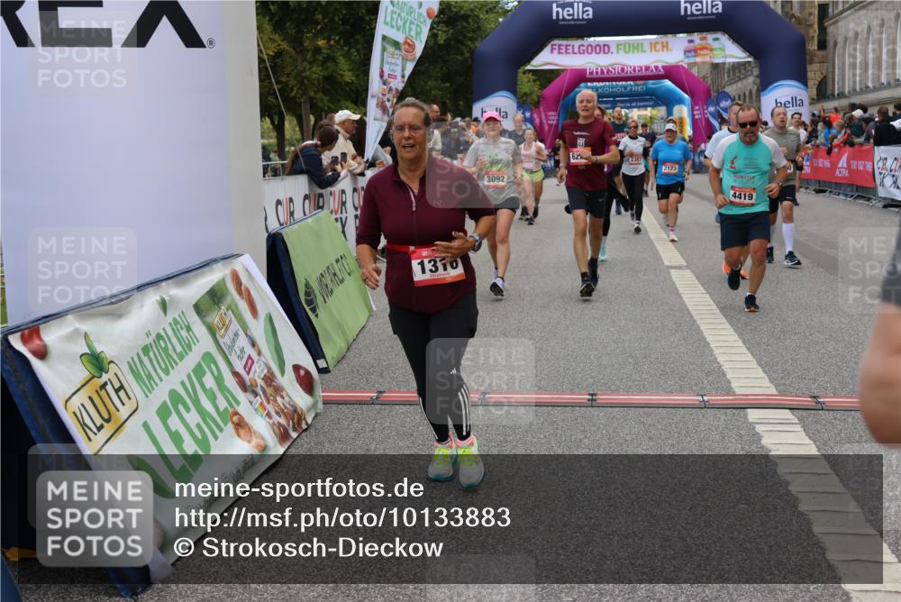 06.09.2026 - CURREX Alsterlauf Strokosch-Dieckow http://msf.ph/oto/10133883 06.09.2026 10:07:49 Ziel 1316, 2123, 2387, 2430, 2654, 2933, 3092, 3576, 3705, 3706, 3722, 3723, 4419, 4473, 5338, 5587, 5588, 5791, 5860, 6044, 6176, 6223, 6382 meine-sportfotos.de