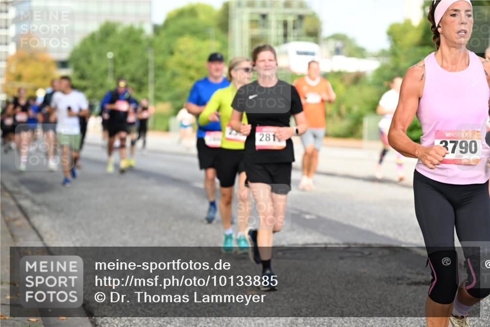 06.09.2026 - CURREX Alsterlauf Dr. Thomas Lammeyer http://msf.ph/oto/10133885 06.09.2026 09:59:00 Laufen 281, 3790 meine-sportfotos.de