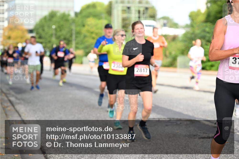 06.09.2026 - CURREX Alsterlauf Dr. Thomas Lammeyer http://msf.ph/oto/10133887 06.09.2026 09:59:00 Laufen 2389, 2817, 37 meine-sportfotos.de