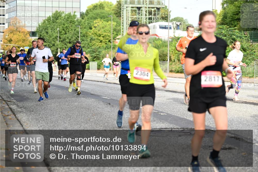 06.09.2026 - CURREX Alsterlauf Dr. Thomas Lammeyer http://msf.ph/oto/10133894 06.09.2026 09:59:01 Laufen 5539, 3882, 3521, 2304, 2817 meine-sportfotos.de