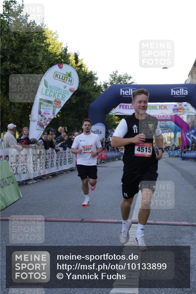 06.09.2026 - CURREX Alsterlauf Yannick Fuchs http://msf.ph/oto/10133899 06.09.2026 09:41:37 Ziel 3779, 4125, 4515, 5511, 5676, 5808, 5991, 6122 meine-sportfotos.de
