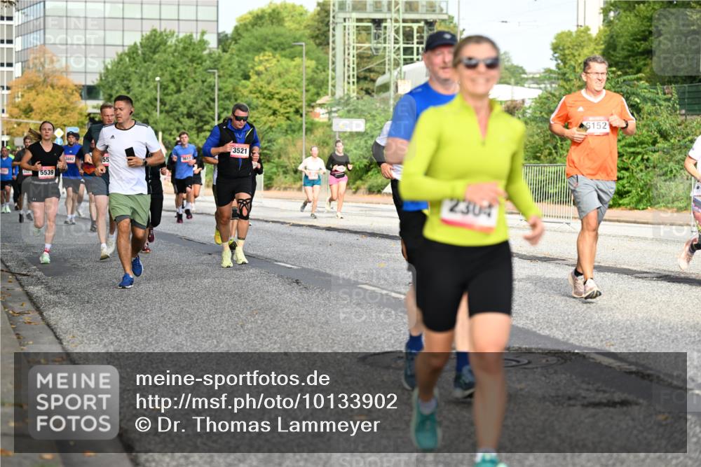 06.09.2026 - CURREX Alsterlauf Dr. Thomas Lammeyer http://msf.ph/oto/10133902 06.09.2026 09:59:02 Laufen 5539, 3882, 55, 3613, 3521, 2304, 6152 meine-sportfotos.de
