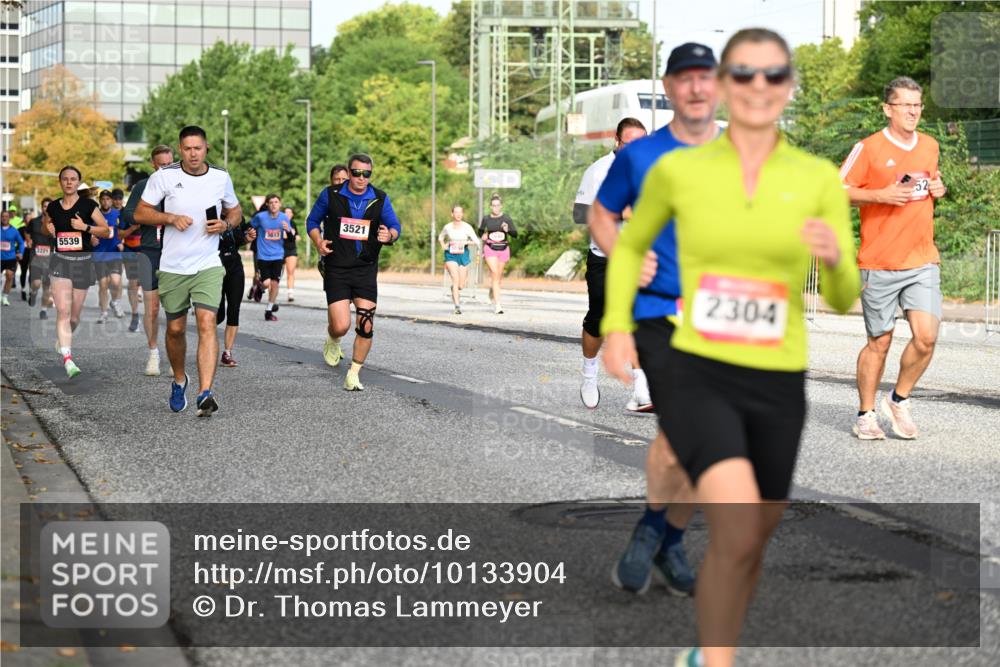 06.09.2026 - CURREX Alsterlauf Dr. Thomas Lammeyer http://msf.ph/oto/10133904 06.09.2026 09:59:02 Laufen 5221, 5539, 3613, 3521, 2304 meine-sportfotos.de