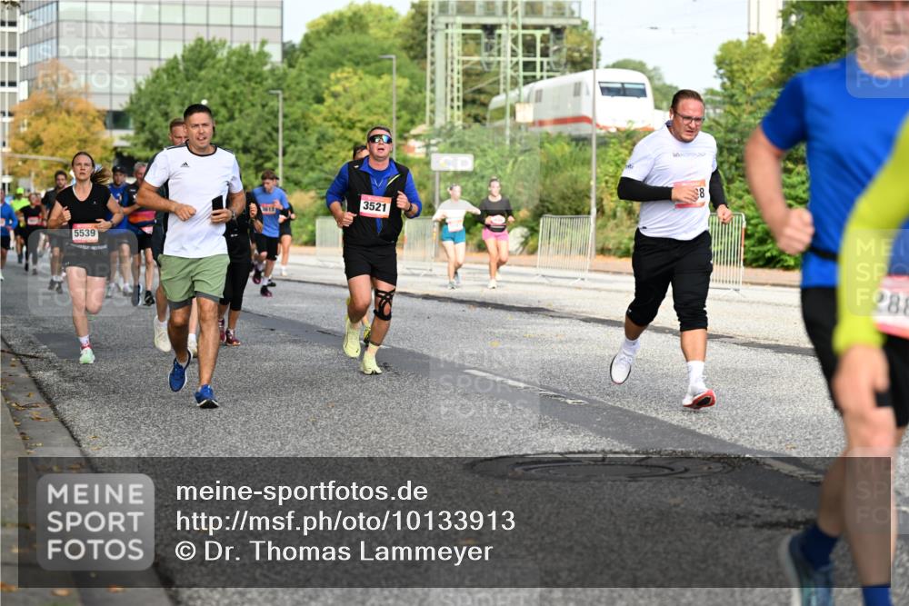 06.09.2026 - CURREX Alsterlauf Dr. Thomas Lammeyer http://msf.ph/oto/10133913 06.09.2026 09:59:03 Laufen 5539, 8, 3521, 288 meine-sportfotos.de