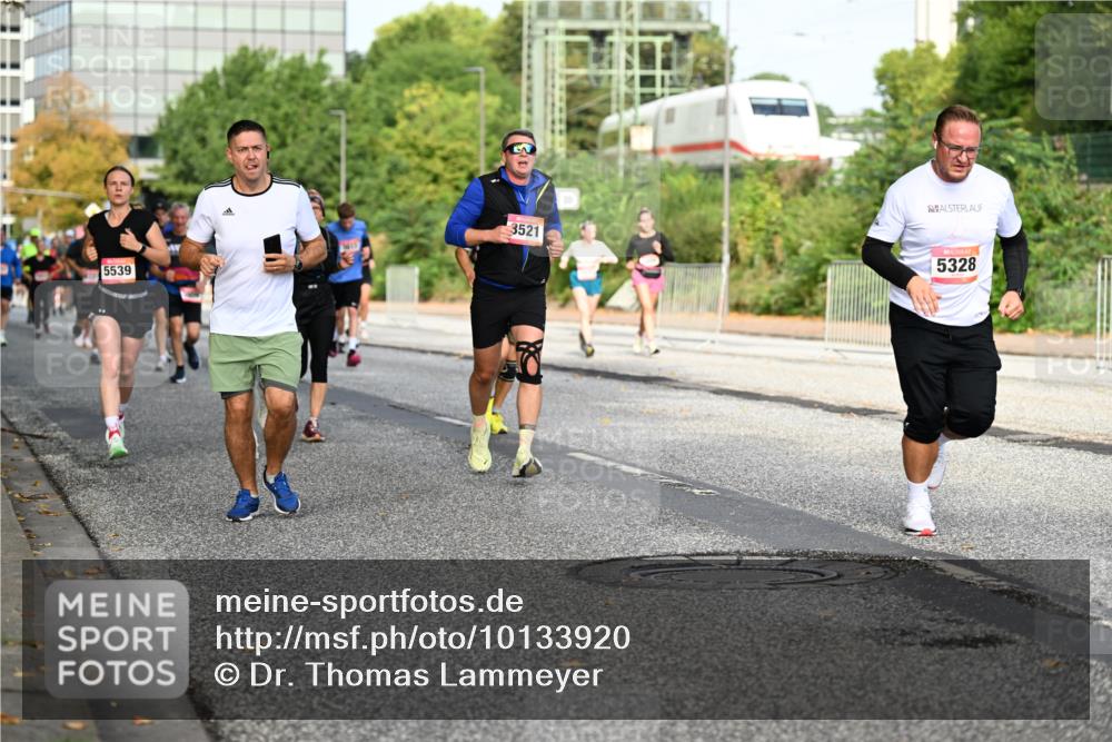 06.09.2026 - CURREX Alsterlauf Dr. Thomas Lammeyer http://msf.ph/oto/10133920 06.09.2026 09:59:03 Laufen 5539, 3521, 5328 meine-sportfotos.de