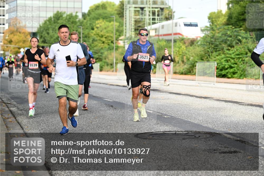 06.09.2026 - CURREX Alsterlauf Dr. Thomas Lammeyer http://msf.ph/oto/10133927 06.09.2026 09:59:04 Laufen 5539, 3521 meine-sportfotos.de