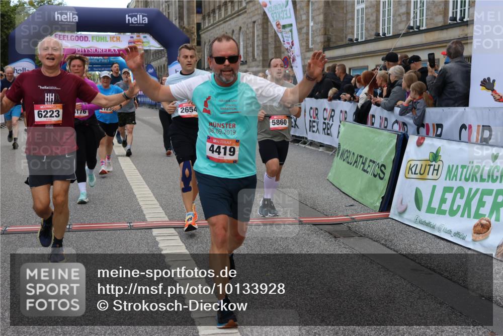 06.09.2026 - CURREX Alsterlauf Strokosch-Dieckow http://msf.ph/oto/10133928 06.09.2026 10:07:51 Ziel 1316, 2123, 2387, 2654, 2933, 3092, 3576, 3705, 3706, 3722, 3723, 3915, 3932, 4419, 4473, 5324, 5338, 5587, 5588, 5791, 5860, 6044, 6176, 6223, 6382 meine-sportfotos.de