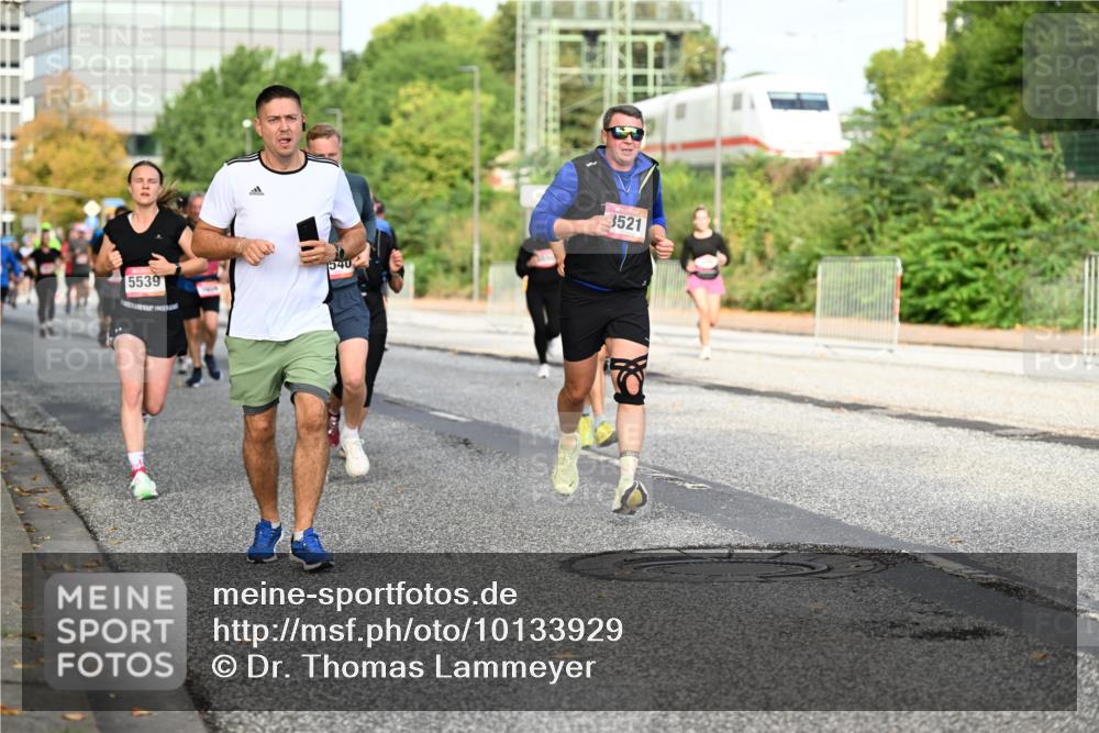 06.09.2026 - CURREX Alsterlauf Dr. Thomas Lammeyer http://msf.ph/oto/10133929 06.09.2026 09:59:04 Laufen 5539, 1540, 3521 meine-sportfotos.de