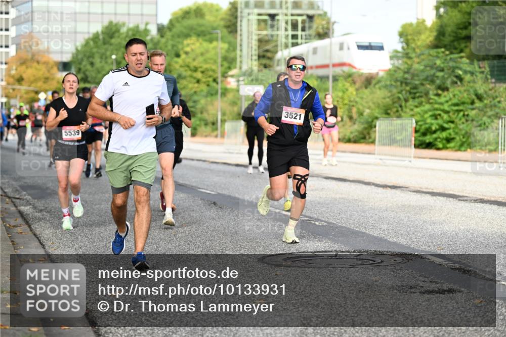 06.09.2026 - CURREX Alsterlauf Dr. Thomas Lammeyer http://msf.ph/oto/10133931 06.09.2026 09:59:04 Laufen 5539, 3521 meine-sportfotos.de