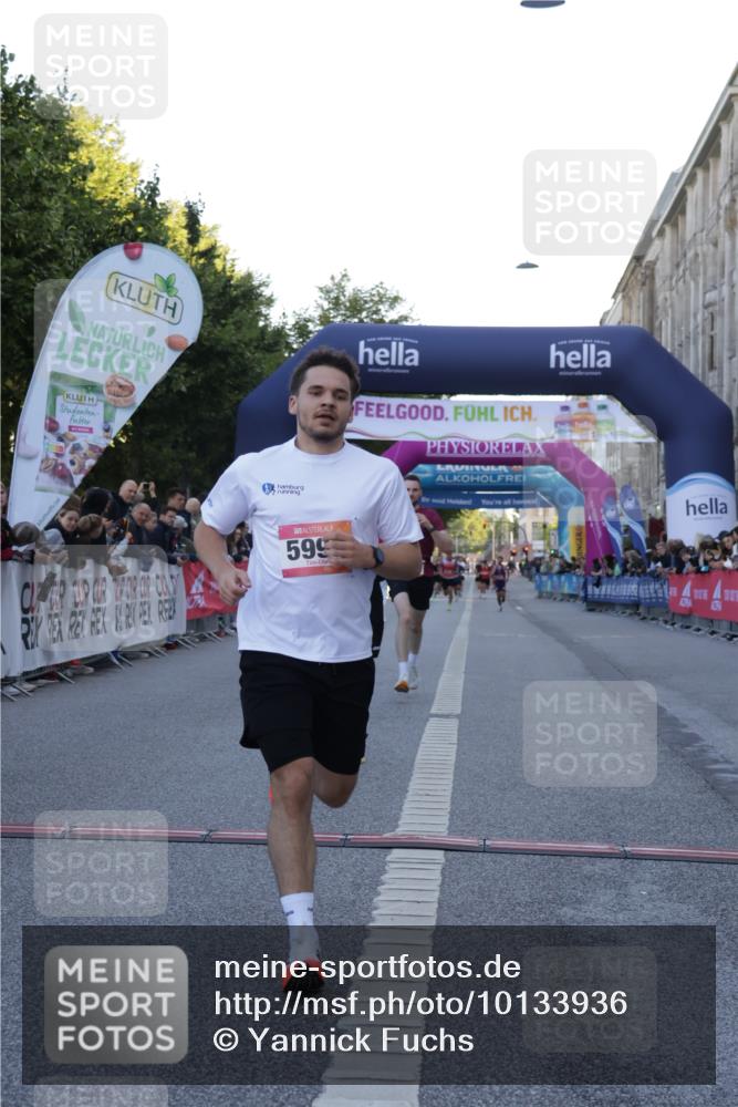 06.09.2026 - CURREX Alsterlauf Yannick Fuchs http://msf.ph/oto/10133936 06.09.2026 09:41:39 Ziel 3201, 3779, 4125, 4483, 4515, 5991 meine-sportfotos.de