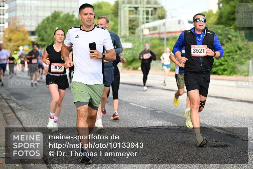 06.09.2026 - CURREX Alsterlauf Dr. Thomas Lammeyer http://msf.ph/oto/10133943 06.09.2026 09:59:05 Laufen 5539, 3521 meine-sportfotos.de