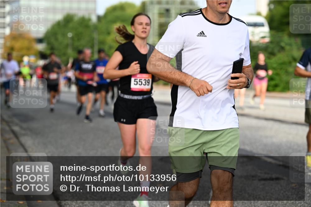 06.09.2026 - CURREX Alsterlauf Dr. Thomas Lammeyer http://msf.ph/oto/10133956 06.09.2026 09:59:06 Laufen 5539 meine-sportfotos.de