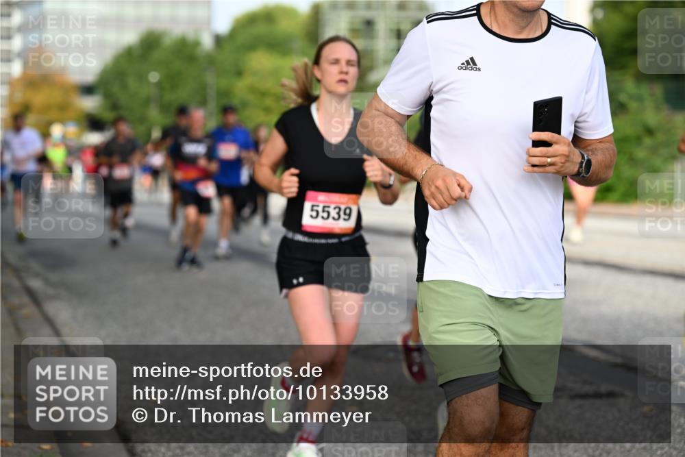 06.09.2026 - CURREX Alsterlauf Dr. Thomas Lammeyer http://msf.ph/oto/10133958 06.09.2026 09:59:06 Laufen 5539 meine-sportfotos.de
