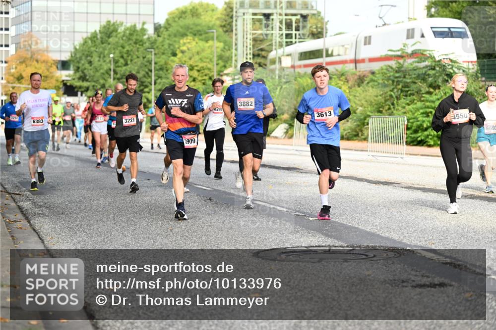 06.09.2026 - CURREX Alsterlauf Dr. Thomas Lammeyer http://msf.ph/oto/10133976 06.09.2026 09:59:08 Laufen 3252, 6383, 3121, 3221, 3909, 3882, 6244, 3613, 1550, 5693 meine-sportfotos.de