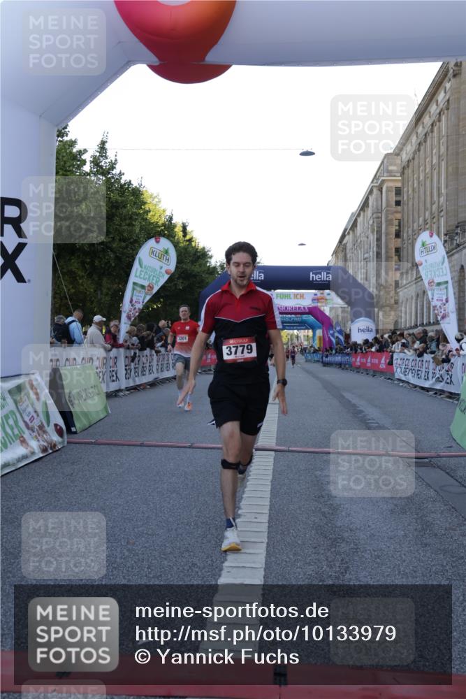 06.09.2026 - CURREX Alsterlauf Yannick Fuchs http://msf.ph/oto/10133979 06.09.2026 09:41:41 Ziel 3201, 3779, 4125, 4483, 4515, 5991 meine-sportfotos.de