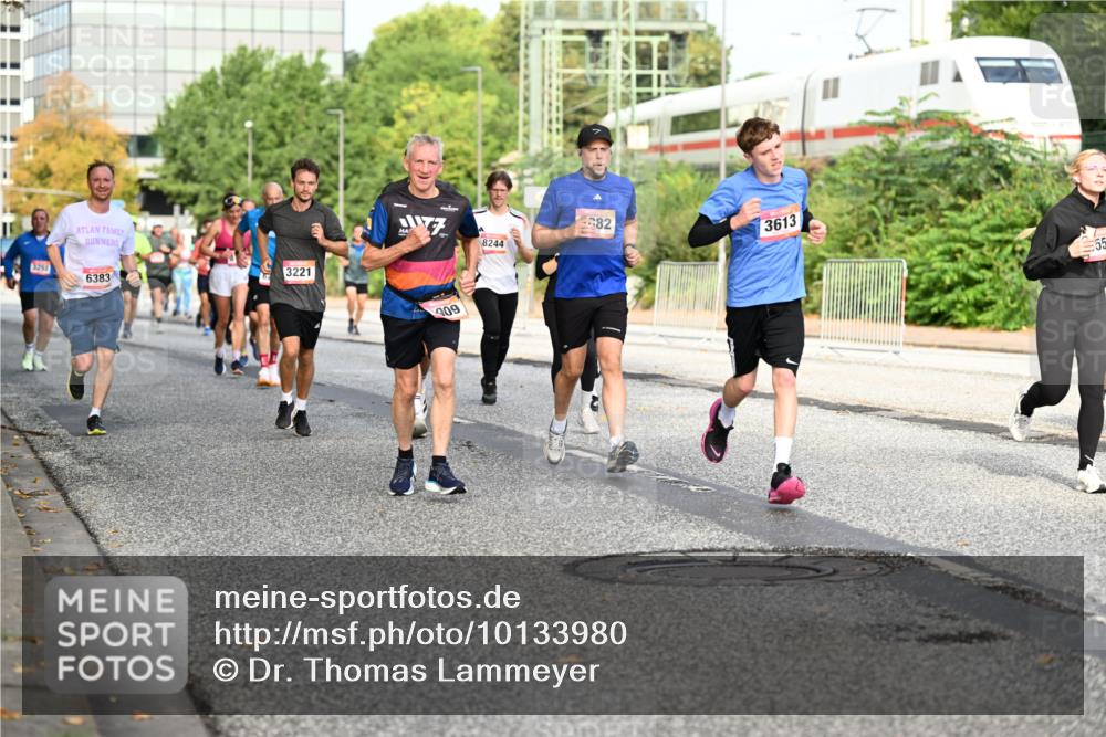 06.09.2026 - CURREX Alsterlauf Dr. Thomas Lammeyer http://msf.ph/oto/10133980 06.09.2026 09:59:08 Laufen 3252, 6383, 3221, 909, 8244, 82, 3613, 55 meine-sportfotos.de