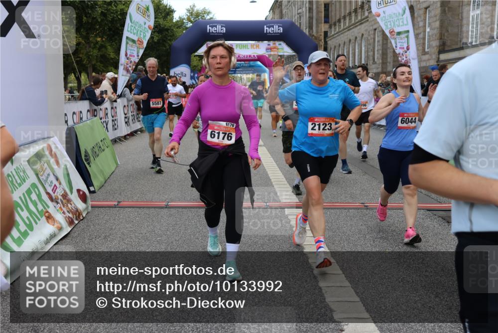 06.09.2026 - CURREX Alsterlauf Strokosch-Dieckow http://msf.ph/oto/10133992 06.09.2026 10:07:53 Ziel 1316, 2123, 2387, 2654, 2933, 3092, 3296, 3576, 3722, 3723, 3757, 3758, 3915, 3916, 3932, 4419, 5324, 5587, 5588, 5791, 5860, 6044, 6176, 6223, 6382 meine-sportfotos.de