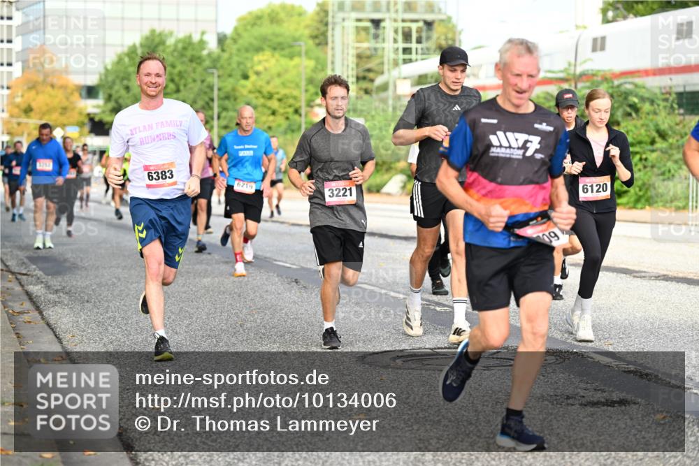 06.09.2026 - CURREX Alsterlauf Dr. Thomas Lammeyer http://msf.ph/oto/10134006 06.09.2026 09:59:11 Laufen 6383, 6219, 3221, 09, 6120 meine-sportfotos.de