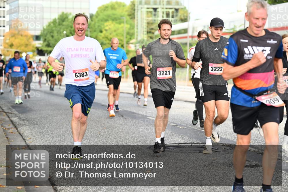 06.09.2026 - CURREX Alsterlauf Dr. Thomas Lammeyer http://msf.ph/oto/10134013 06.09.2026 09:59:11 Laufen 6383, 3221, 6219, 3222, 209 meine-sportfotos.de