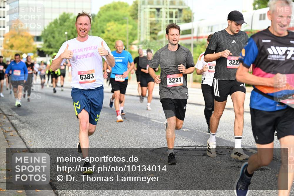 06.09.2026 - CURREX Alsterlauf Dr. Thomas Lammeyer http://msf.ph/oto/10134014 06.09.2026 09:59:11 Laufen 6383, 6219, 3221, 824, 3222 meine-sportfotos.de