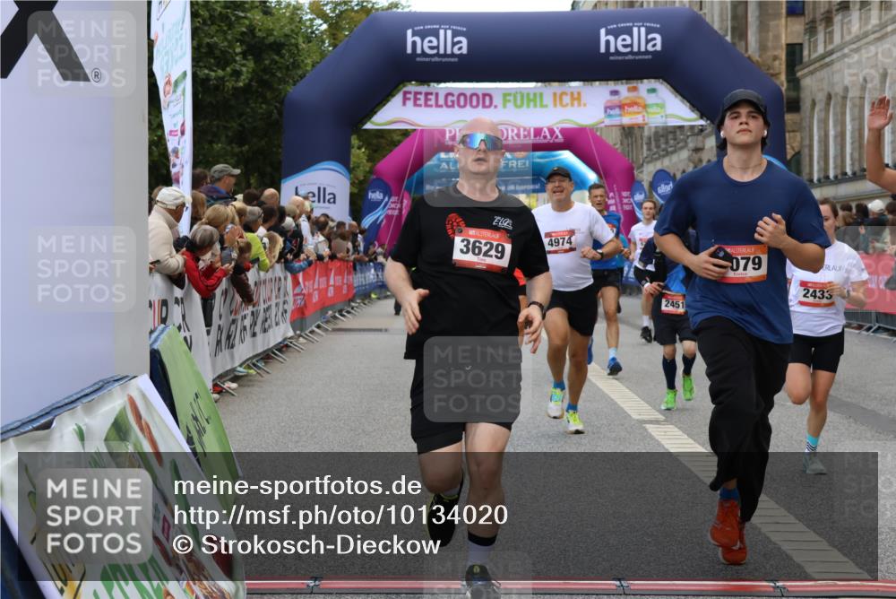 06.09.2026 - CURREX Alsterlauf Strokosch-Dieckow http://msf.ph/oto/10134020 06.09.2026 09:54:45 Ziel 2179, 2433, 2451, 2477, 2640, 3233, 3413, 3478, 3629, 4206, 4394, 4974, 5116, 5250, 5447, 5654, 5657, 5666, 5700, 5701, 6079, 6210, 6329, 6331 meine-sportfotos.de