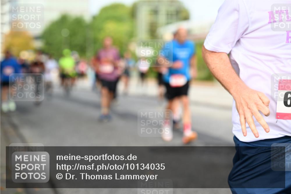 06.09.2026 - CURREX Alsterlauf Dr. Thomas Lammeyer http://msf.ph/oto/10134035 06.09.2026 09:59:13 Laufen 6 meine-sportfotos.de