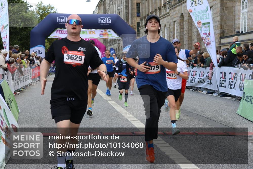 06.09.2026 - CURREX Alsterlauf Strokosch-Dieckow http://msf.ph/oto/10134068 06.09.2026 09:54:46 Ziel 2179, 2433, 2451, 2477, 2640, 3233, 3413, 3478, 3629, 4206, 4394, 4974, 5116, 5250, 5447, 5654, 5657, 5666, 5700, 5701, 6079, 6210, 6329, 6331 meine-sportfotos.de