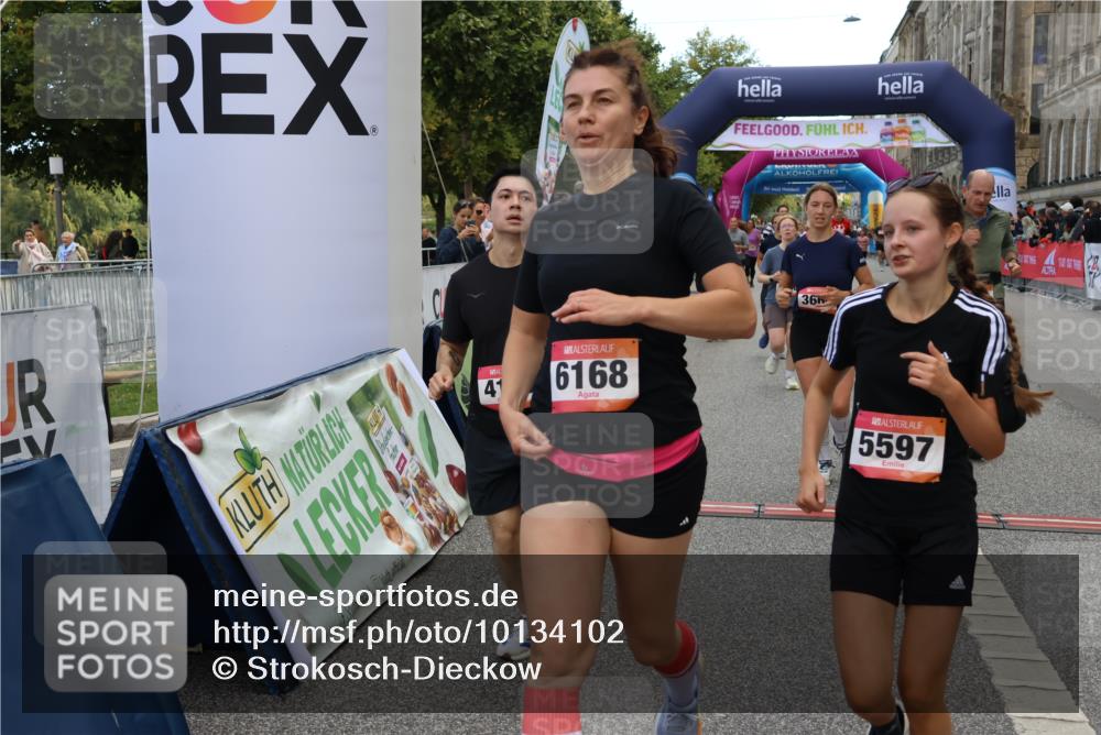 06.09.2026 - CURREX Alsterlauf Strokosch-Dieckow http://msf.ph/oto/10134102 06.09.2026 10:08:02 Ziel 3296, 3666, 3757, 3758, 3915, 3916, 3932, 4159, 4841, 5049, 5256, 5290, 5324, 5597, 6168, 6361, 6395 meine-sportfotos.de