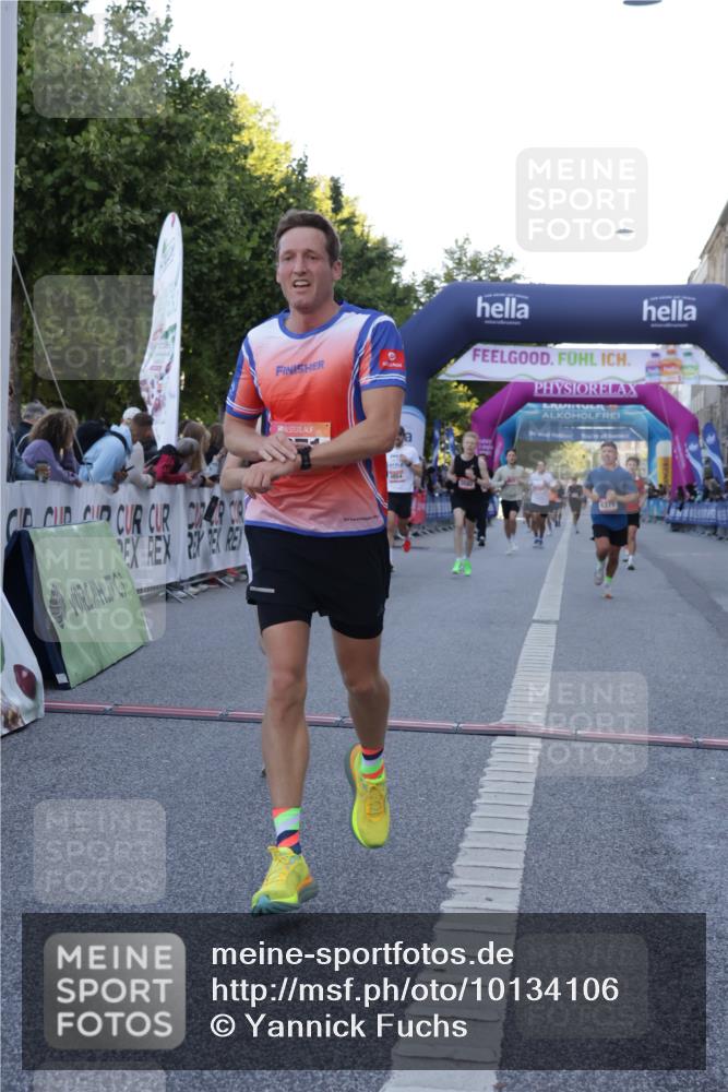 06.09.2026 - CURREX Alsterlauf Yannick Fuchs http://msf.ph/oto/10134106 06.09.2026 09:41:54 Ziel 2319, 2608, 3592, 4470, 4671, 4854, 6375 meine-sportfotos.de