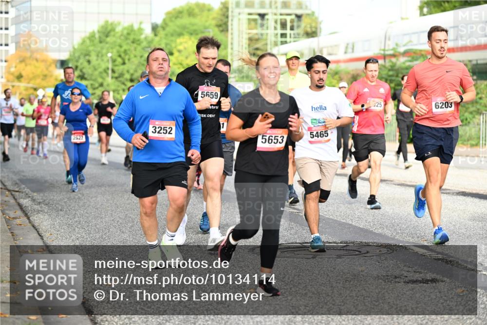 06.09.2026 - CURREX Alsterlauf Dr. Thomas Lammeyer http://msf.ph/oto/10134114 06.09.2026 09:59:20 Laufen 2522, 25, 6203, 3252, 5659, 1, 5653, 5465 meine-sportfotos.de