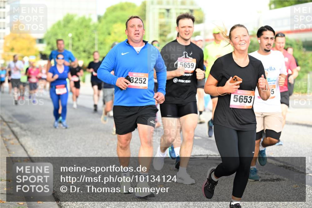 06.09.2026 - CURREX Alsterlauf Dr. Thomas Lammeyer http://msf.ph/oto/10134124 06.09.2026 09:59:20 Laufen 11, 8252, 5659, 5653, 200, 5 meine-sportfotos.de