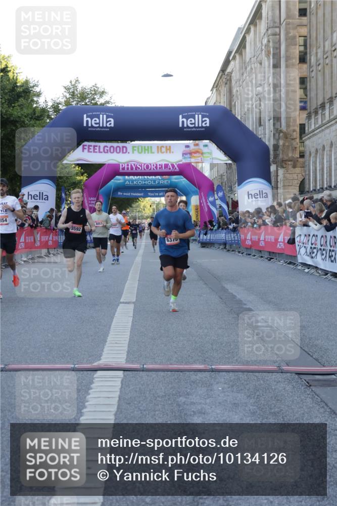 06.09.2026 - CURREX Alsterlauf Yannick Fuchs http://msf.ph/oto/10134126 06.09.2026 09:41:55 Ziel 2319, 2608, 3592, 4470, 4671, 4854, 5124, 6375 meine-sportfotos.de