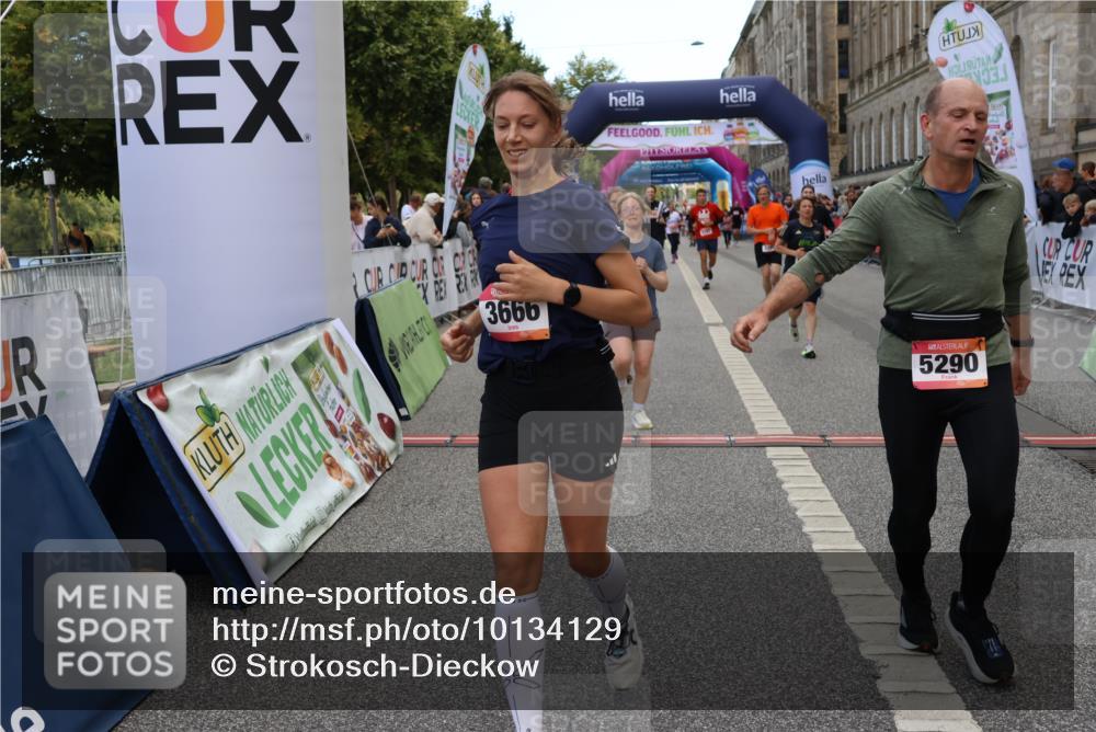 06.09.2026 - CURREX Alsterlauf Strokosch-Dieckow http://msf.ph/oto/10134129 06.09.2026 10:08:04 Ziel 2390, 3192, 3193, 3194, 3296, 3298, 3666, 3757, 3758, 3916, 4159, 4841, 5049, 5256, 5290, 5597, 6168, 6361, 6395 meine-sportfotos.de